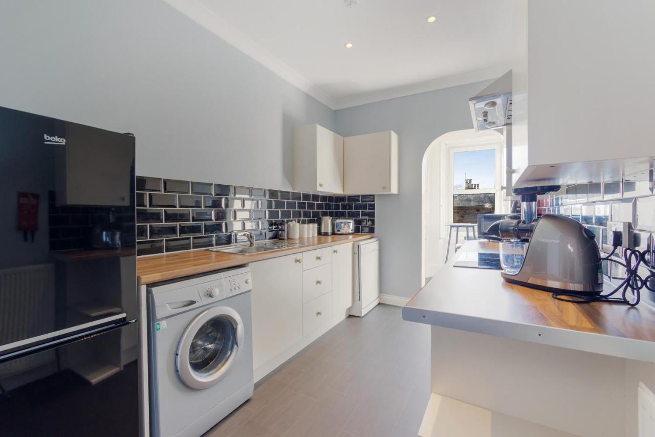 Beautiful 2 To 3 Bed Apartment With Stunning Views! Ayr Exterior photo